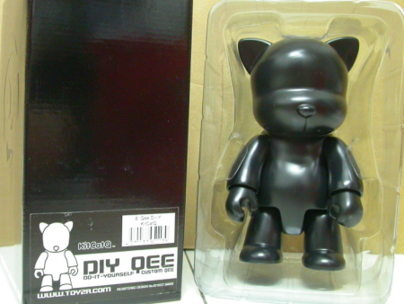 Toy2R Qee Do It Yourself DIY Custom Cat Black ver 8  Vinyl Figure Fashion